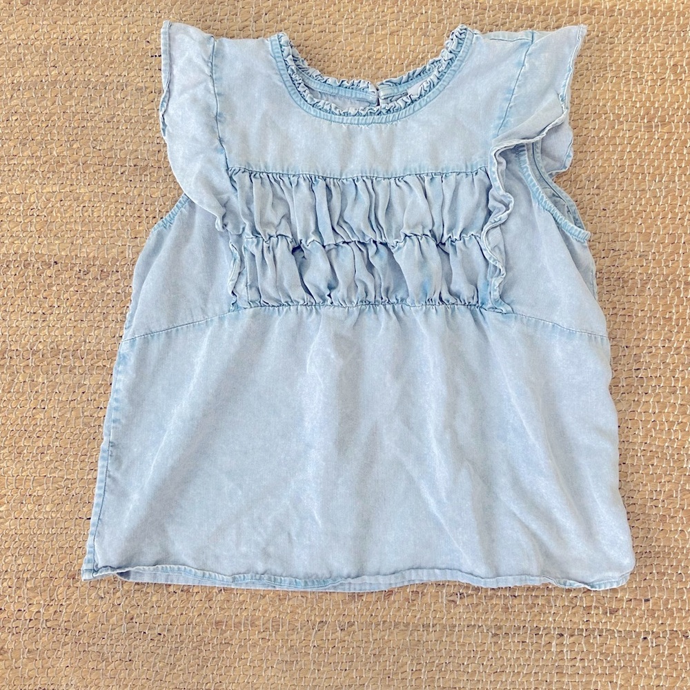 Rails Filomena‎ ruched top light blue denim color with ruffle sleeves size M - Picture 2 of 7